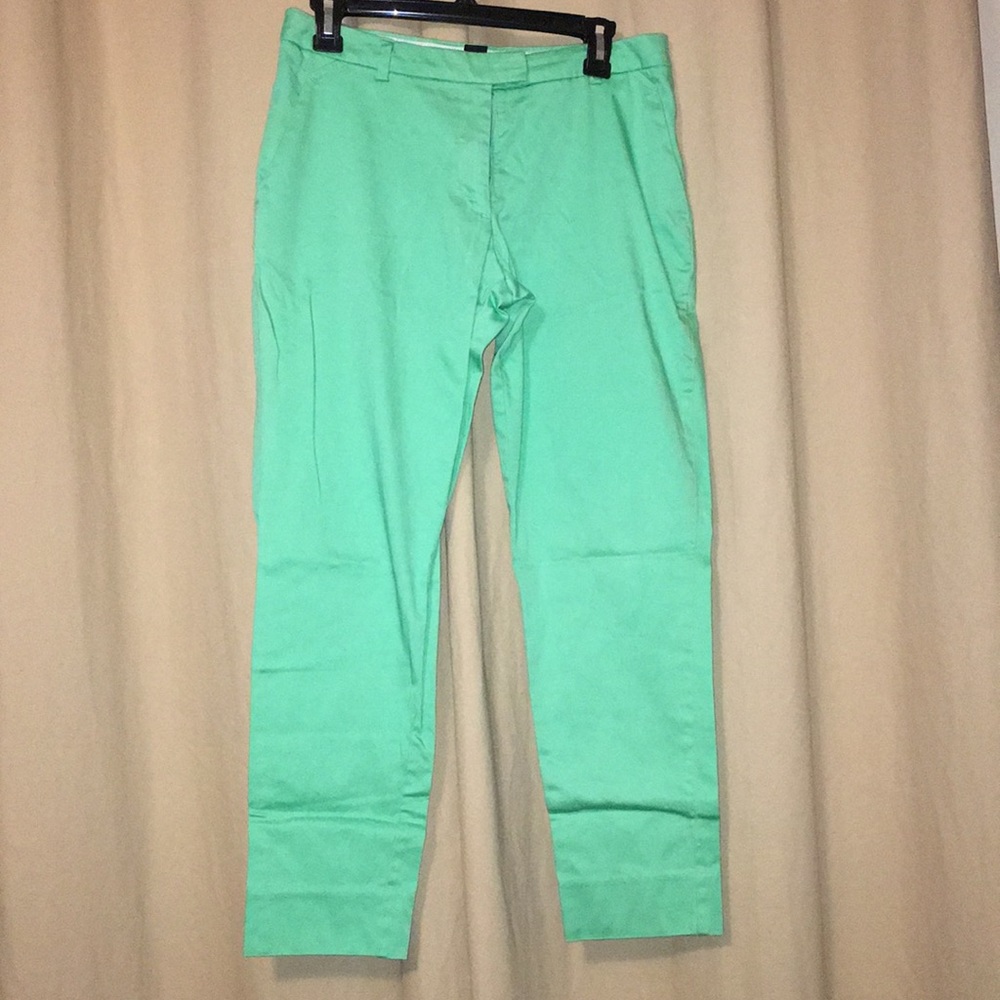 💟Mint colored ankle pants. Size 8